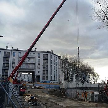 Equipement des tirants pour la construction de la gare du téléphérique de Brest
