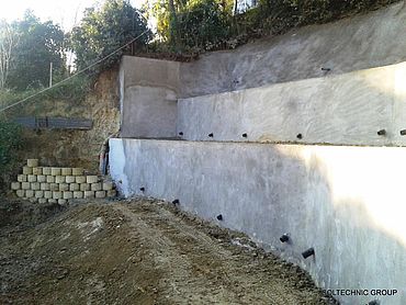 Lire la suite : Stabilisation d'un glissement de terrain - Tressan (34)
